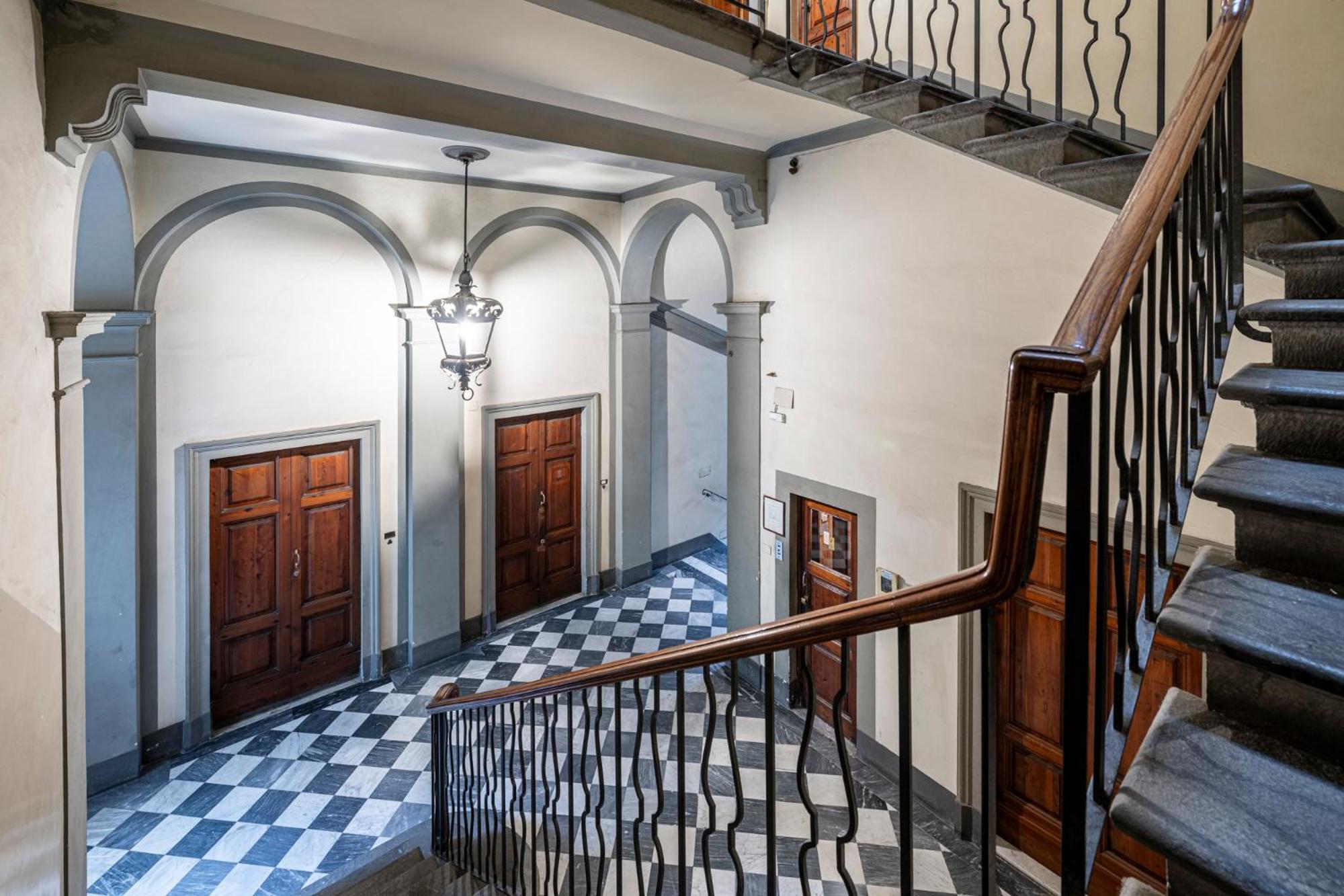 Cherubini Palace Thematic Apartment فلورنس المظهر الخارجي الصورة