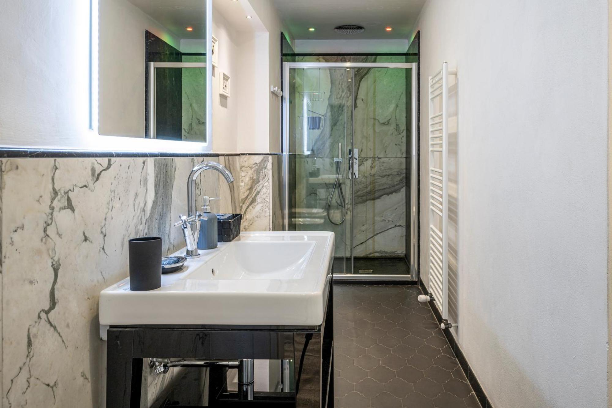 Cherubini Palace Thematic Apartment فلورنس المظهر الخارجي الصورة