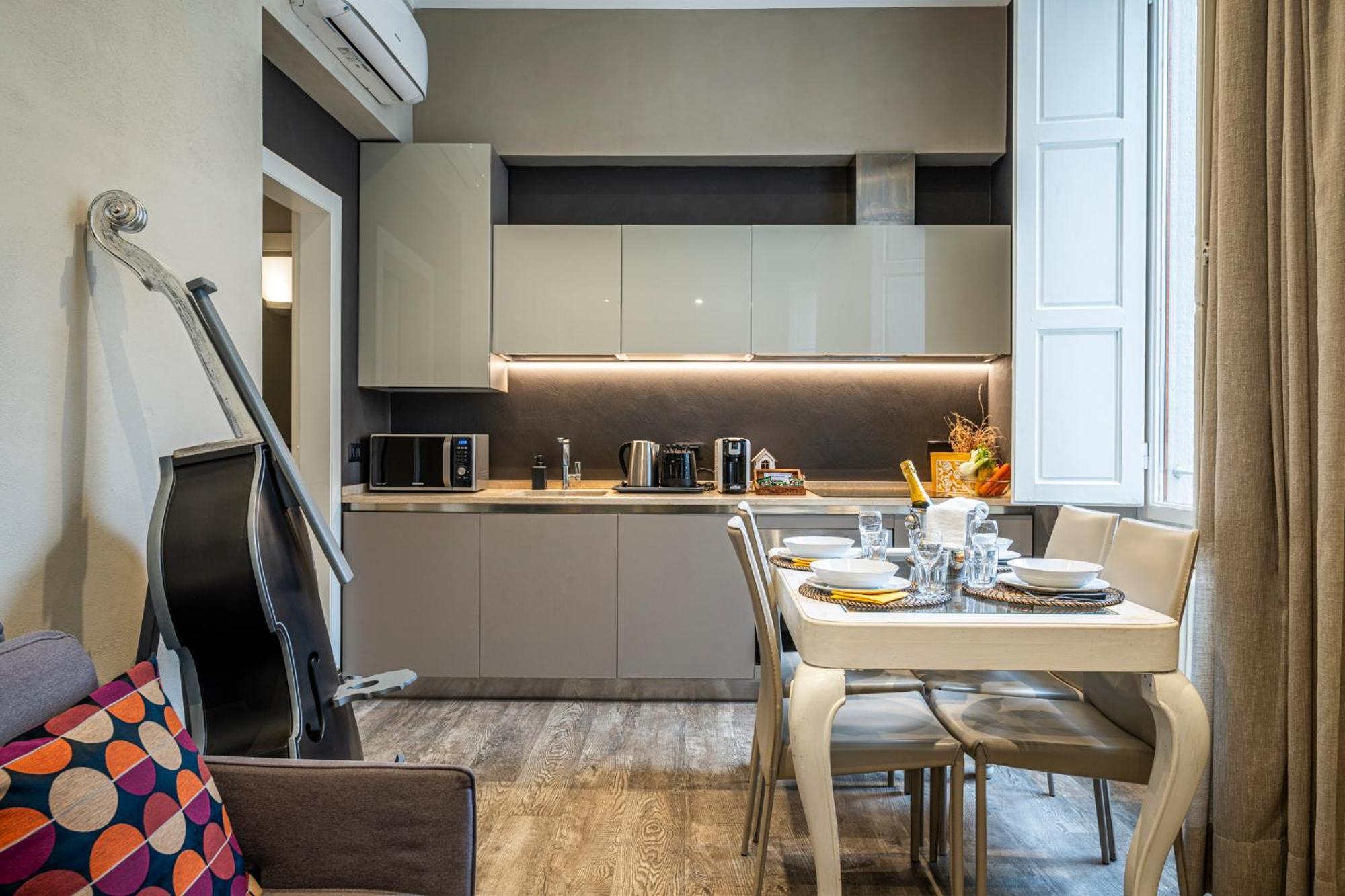 Cherubini Palace Thematic Apartment فلورنس المظهر الخارجي الصورة