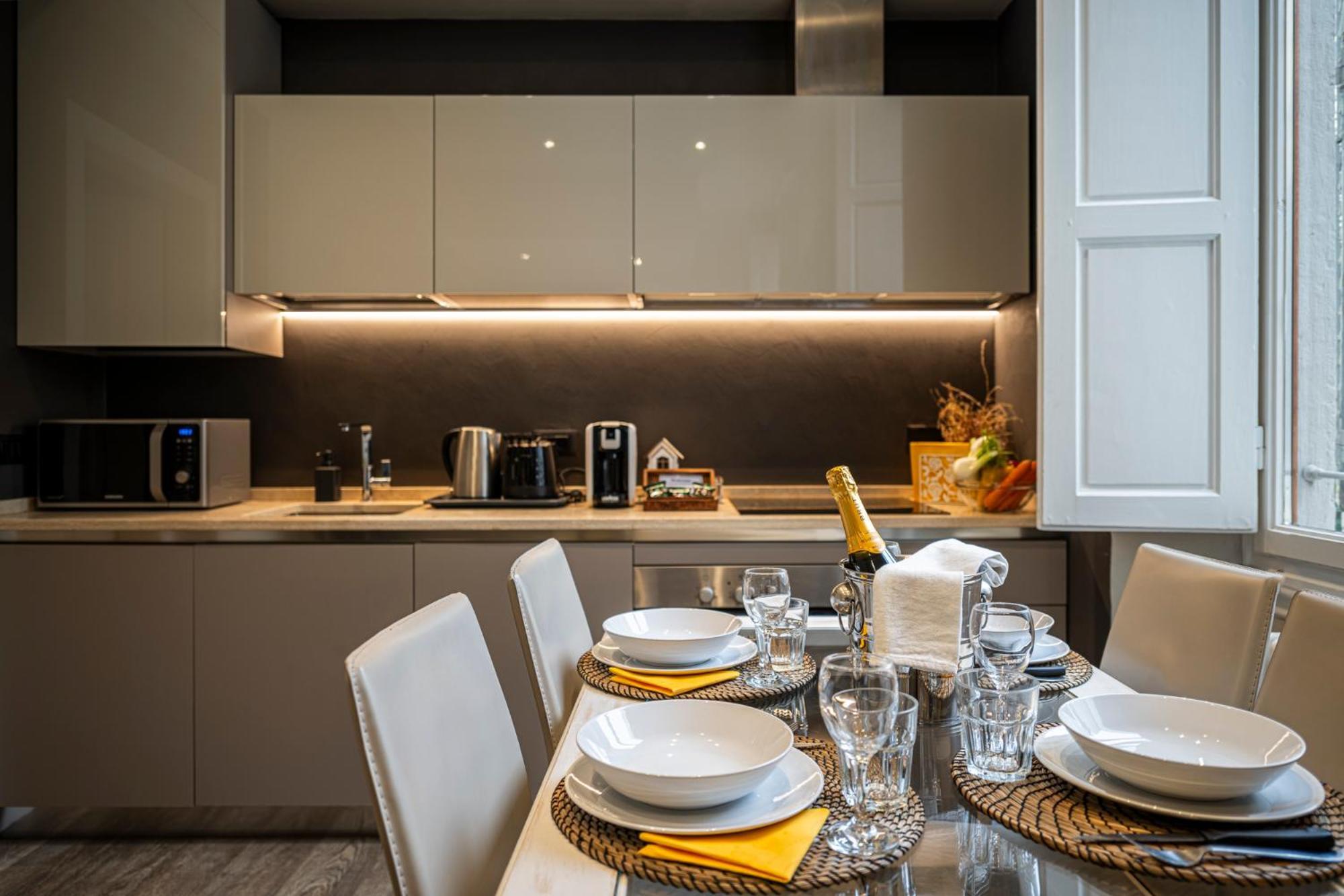 Cherubini Palace Thematic Apartment فلورنس المظهر الخارجي الصورة