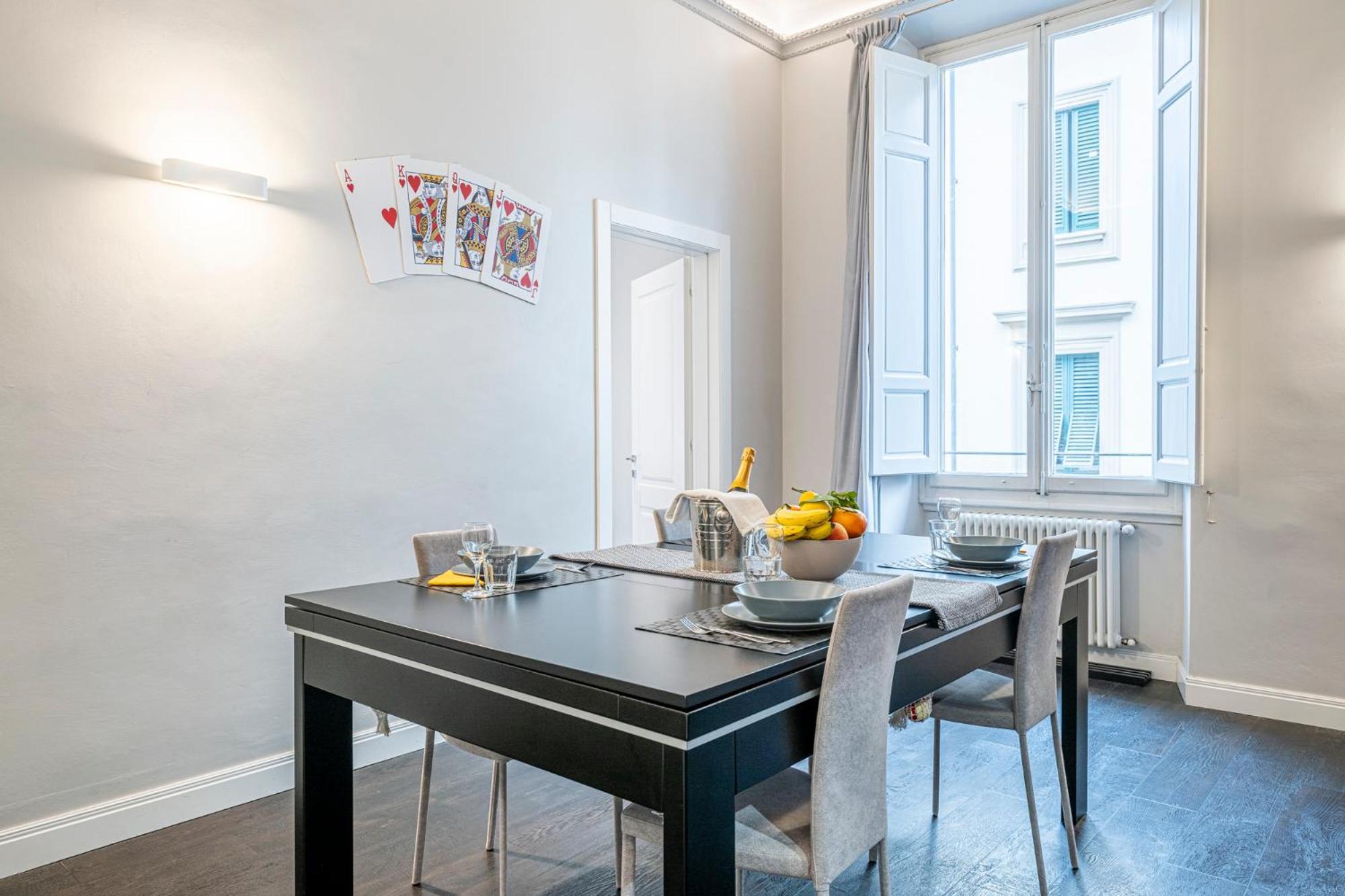 Cherubini Palace Thematic Apartment فلورنس المظهر الخارجي الصورة