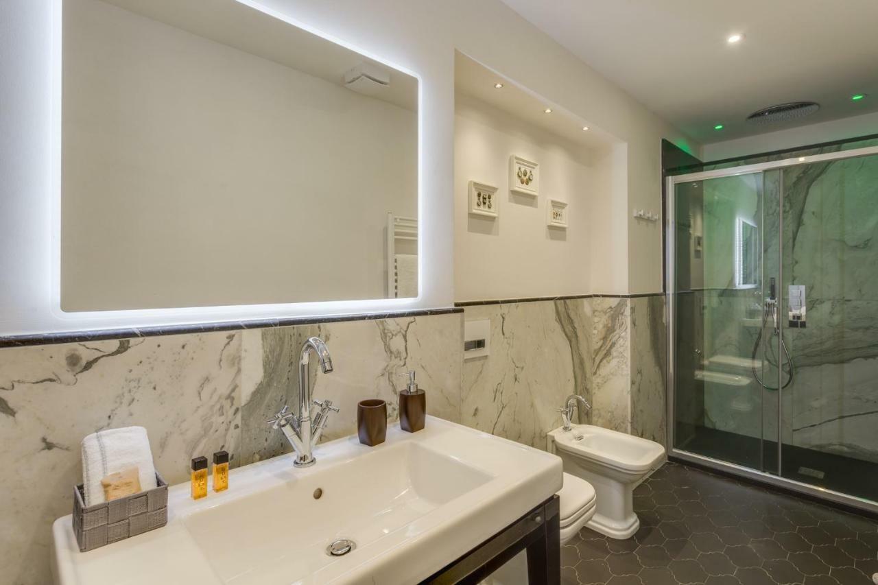 Cherubini Palace Thematic Apartment فلورنس المظهر الخارجي الصورة