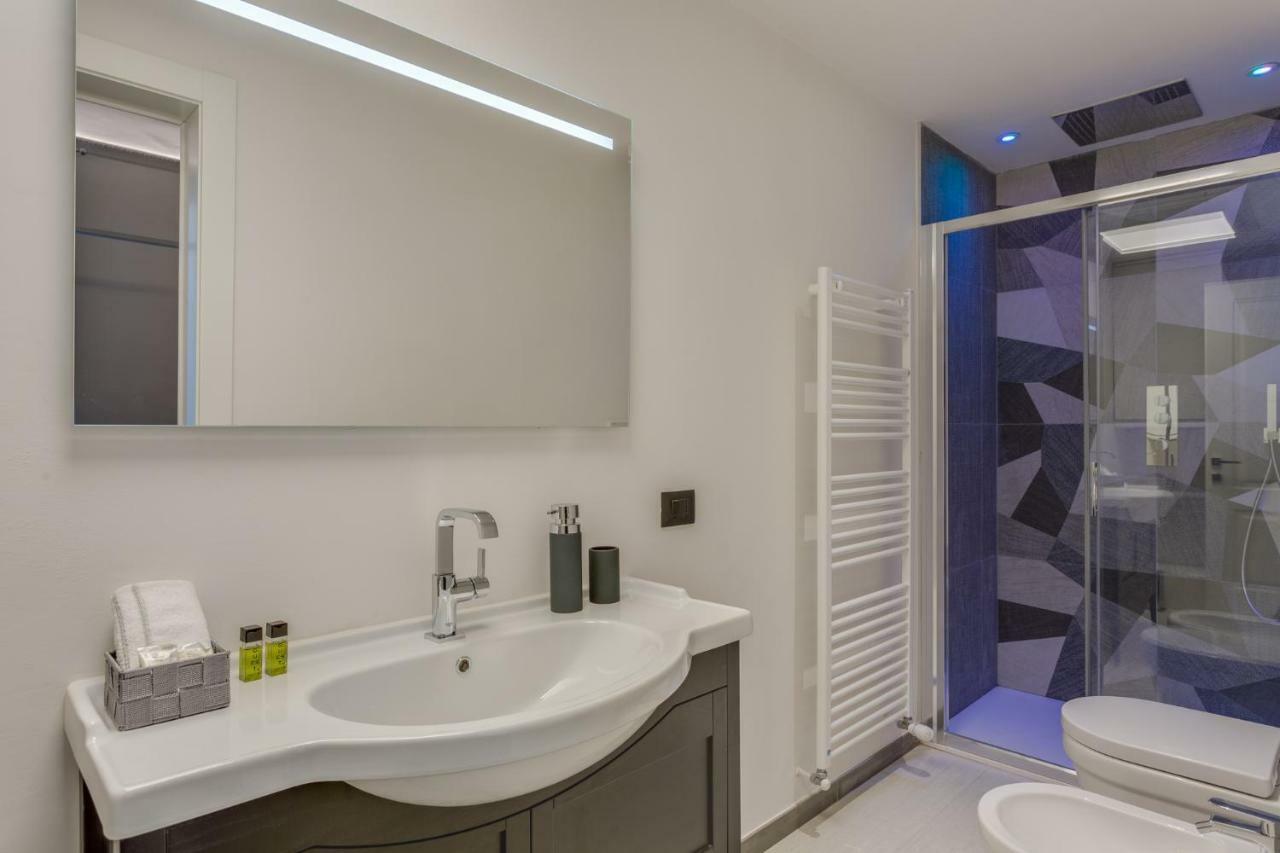 Cherubini Palace Thematic Apartment فلورنس المظهر الخارجي الصورة